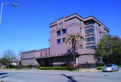 Earlier this week, the closure of the Chinese consulate in Houston was announced. This is because it had become a hub for espionage and intellectual property theft. (From Pompeo's speech on July 23) Photo of the former Chinese Consulate General in Houston, taken in 2015 (from Wikipedia)