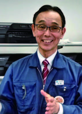 Mr. Konno, General Manager of the Operations Headquarters, welcomed us with a smile.