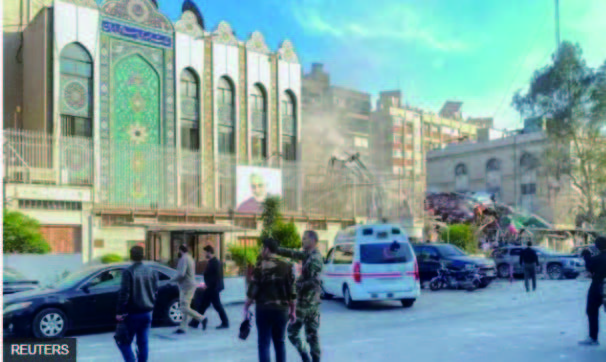 写真）BBC NEWS JAPAN 2024年4月2日「シリアのイラン公館に空爆、軍高官の死者多数 激化続く紛争」動画のスクリーンショット「隣のイラン大使館には被害が無かった」